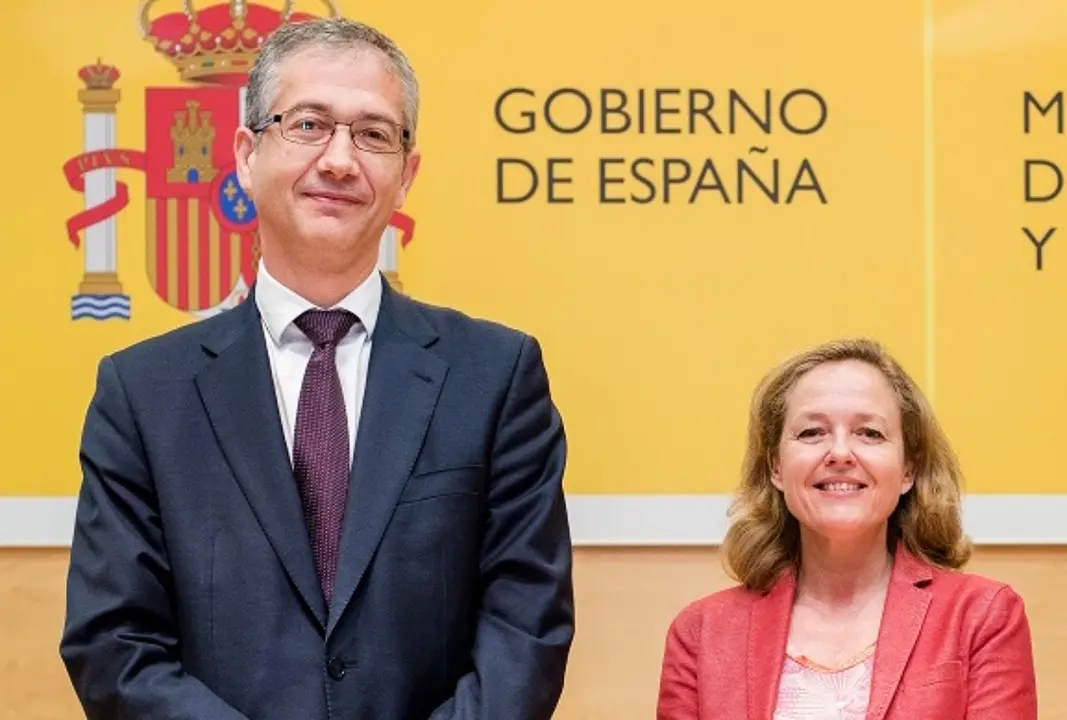 El gobernador del Banco de Espa&ntilde;a, Pablo Hern&aacute;ndez de Cos, y la vicepresidenta de Asuntos Econ&oacute;micos y Transformaci&oacute;n Digital, Nadia Calvi&ntilde;o. / cadtm.org