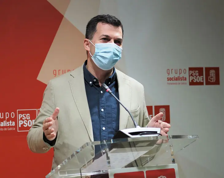 Gonzalo Caballero durante la rueda de prensa. / PSdeG-PSOE