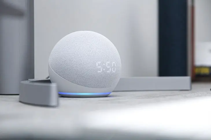 Asistente virtual Alexa de Amazon. / Brandon Romanchuk  en Unplash.