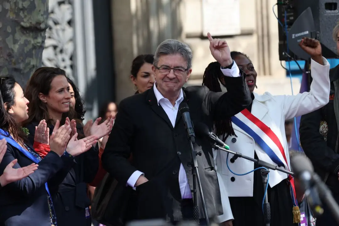Jean-Luc Mel&eacute;nchon en marcha del 1 de Mayo. 7 RR.SS.