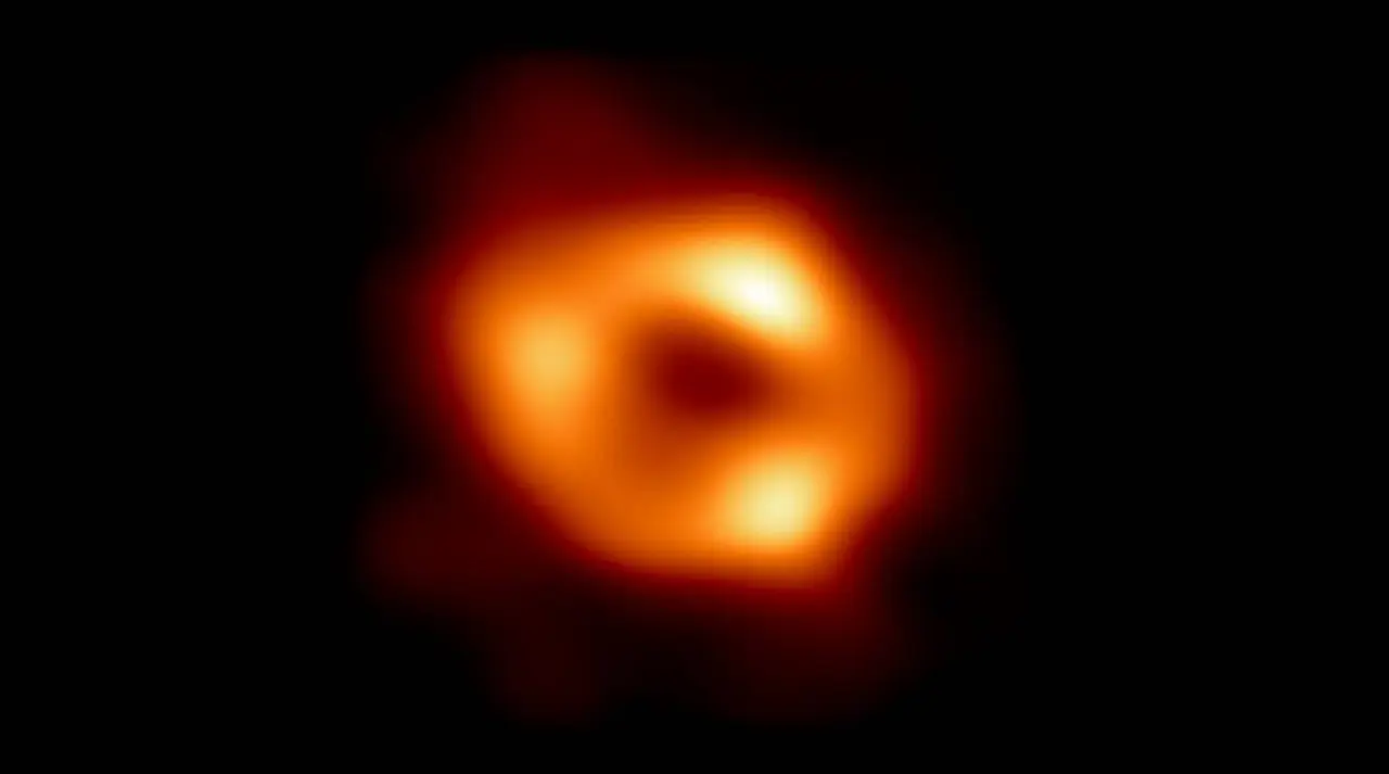 Primera imagen del agujero al centro de la V&iacute;a L&aacute;ctea, Sagitario A. / ESO