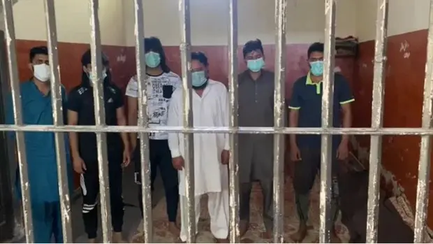 Los familiares detenidos por el "crimen de honor" en Pakist&aacute;n. / Polic&iacute;a del Punjab