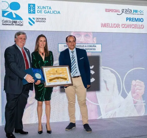 Reconocimiento a Mónica Martínez. / Paco Lozano