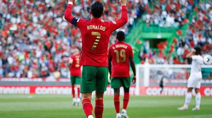 Cristiano Ronaldo durante un juego de la selecci&oacute;n de Portugal./ @cristiano
