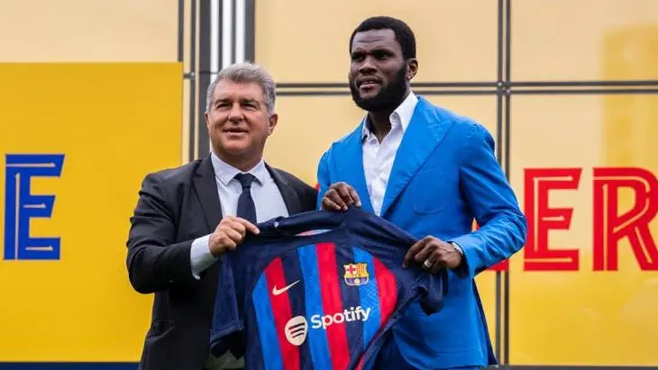 Joan Laporta durante la presentaci&oacute;n de Franck Kessi&eacute;. / @fcbarcelona