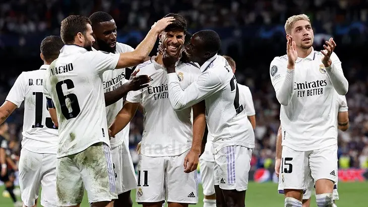 El equipo celebra el gol de Marco Asensio. realmadrid.com