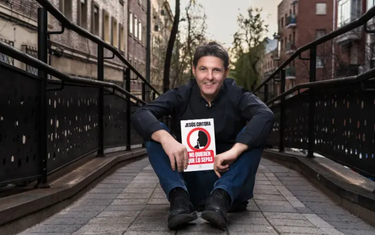 El periodista Jesús Cintora presenta su libro No quieren que lo sepas./ Observatorio coru&ntilde;&eacute;s de An&aacute;lise Social e Pol&iacute;tica
