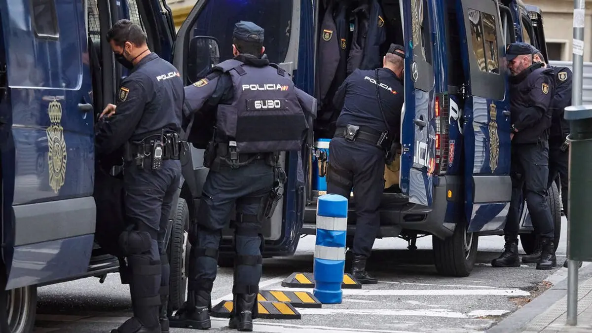 Polic&iacute;a Nacional en Madrid. / RR.SS.