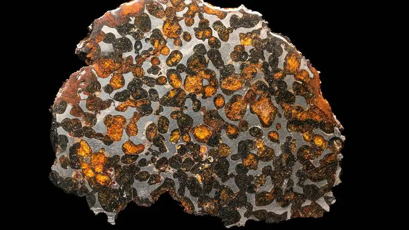 Nuevos materiales descubiertos en un meteorito. / RR.SS.