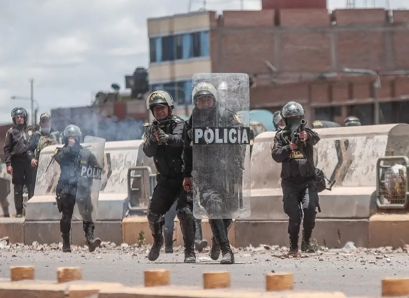 Polic&iacute;a Nacional del Per&uacute; en Juliaca, Puno. / RR.SS