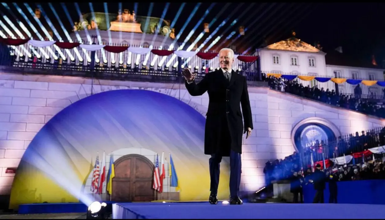 Joe Biden en el palacio real de Vasovia, Polonia. / RR.SS.