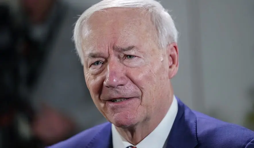 Asa Hutchinson, exgobernador de Arkansas, EE UU. / RR.SS.
