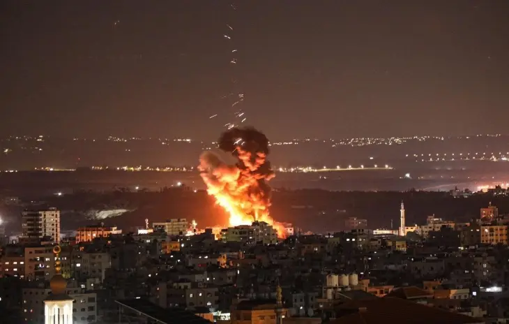 Ataque de las FDI en la Franja de Gaza. abualiexpress.com