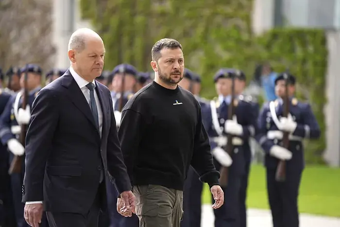 Olaf Scholz y Volod&iacute;mir Zelenski. / RR.SS.