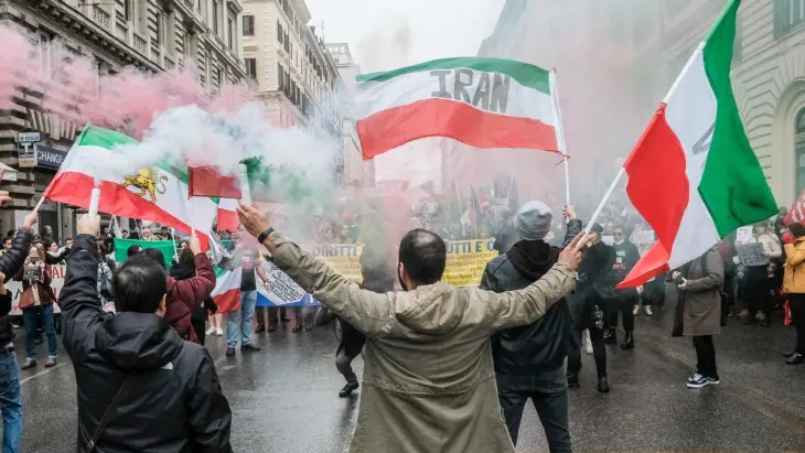 Protesta en Ir&aacute;n. / RR SS.