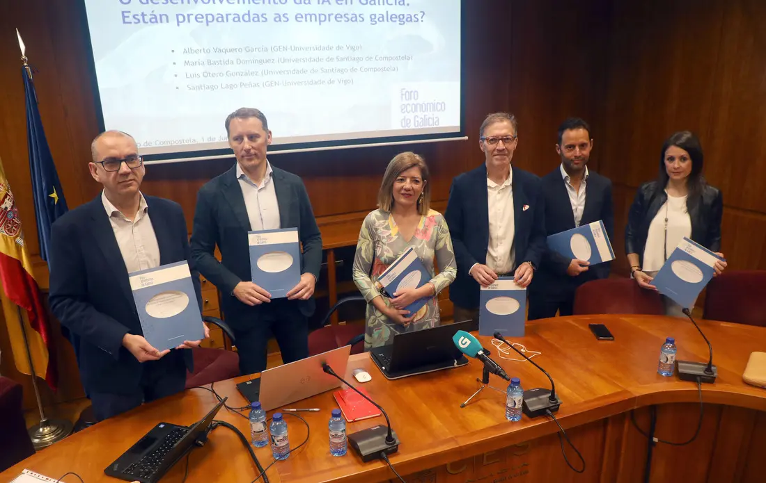 Expertos do Foro Econ&oacute;mico de Galicia. / Mundiario