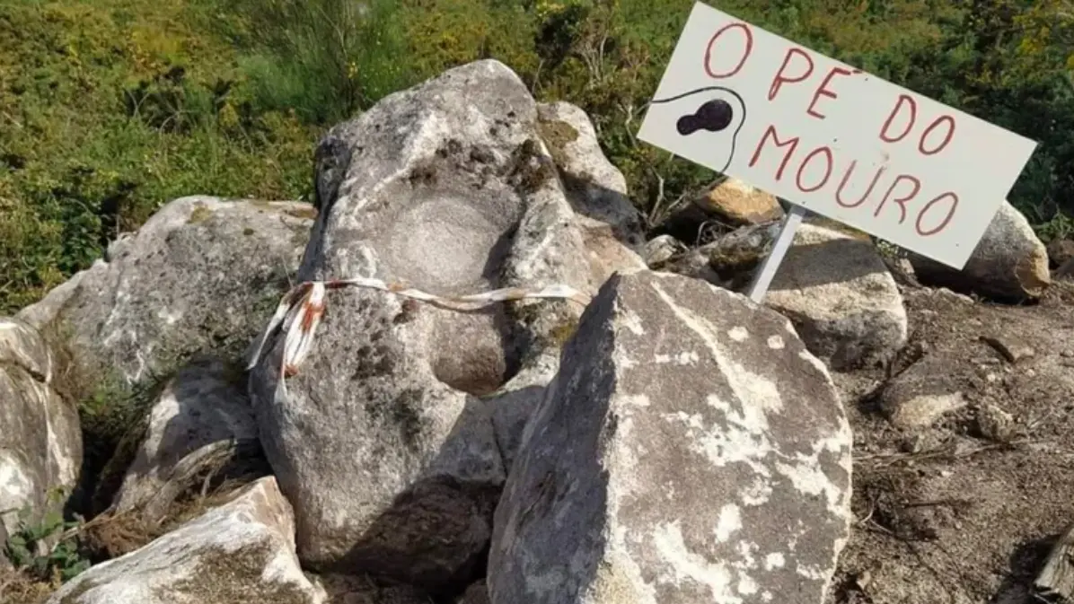 O Pé do Mouro. / Amil sen Eólicos