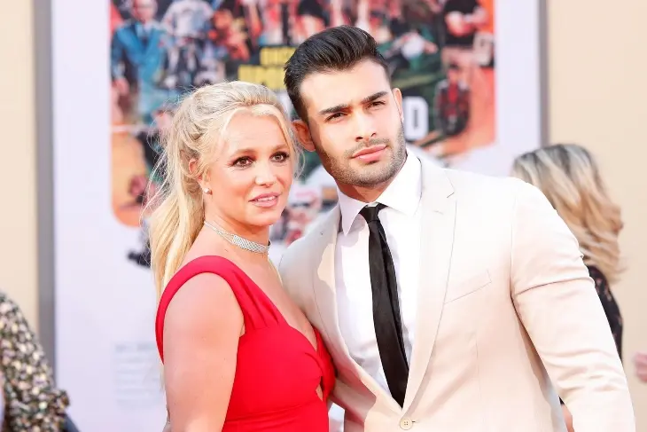 Britney Spears y Sam Asghari. / People