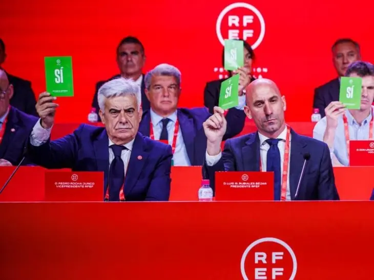 Pedro Rocha y Luis Rubiales. / Mundiario