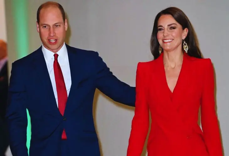 Pr&iacute;ncipe Guillermo de Gales junto a Kate Middleton, princesa de Gales. / RR SS.