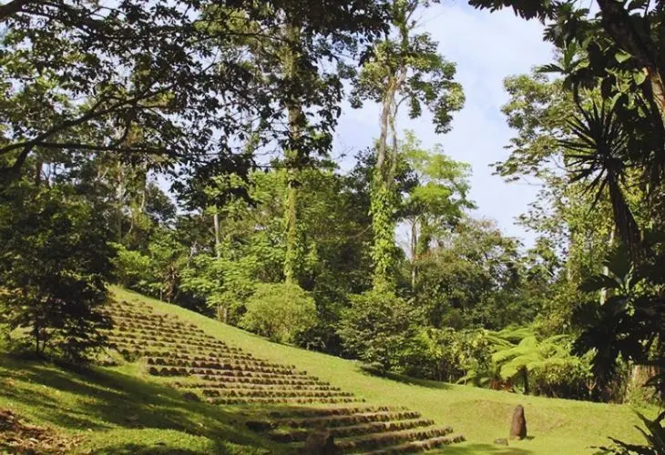 Parque Arqueol&oacute;gico Nacional Tak&rsquo;alik Ab&rsquo;aj. / RR SS.