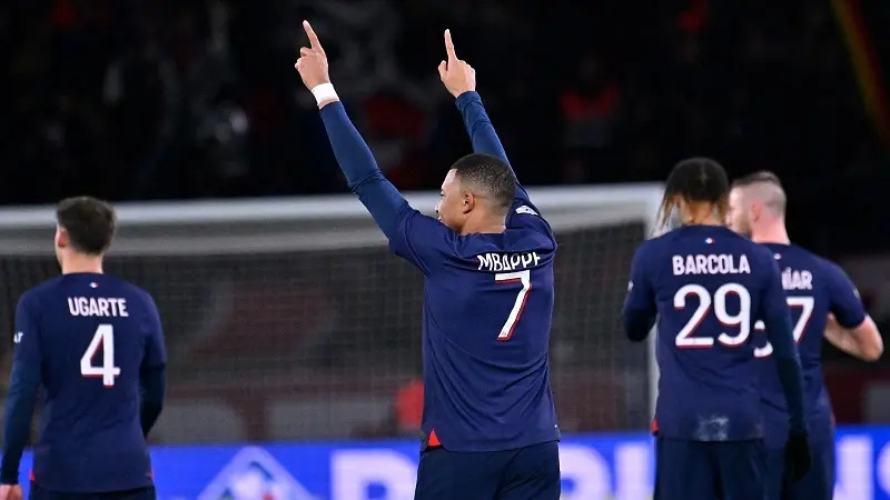 Kylian Mbapp&eacute;, celebra con el PSG. @PSG_inside