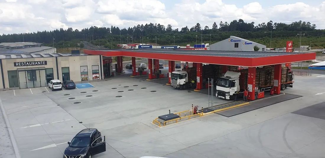 Una estaci&oacute;n de servicio de LAG. / Mundiario