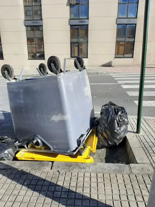 El mundo al rev&eacute;s / &copy;Francisco Pu&ntilde;al Su&aacute;rez
