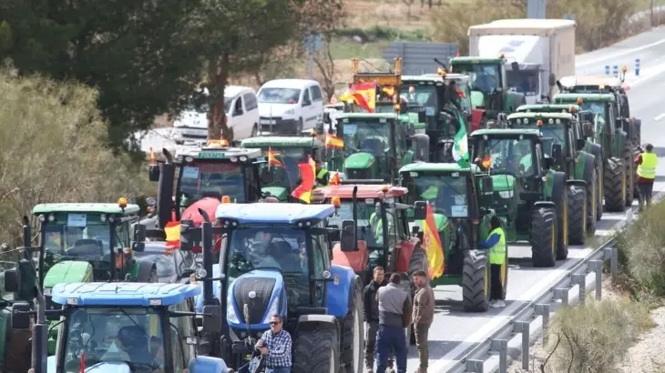 Tractorada en Espa&ntilde;a. / RR SS