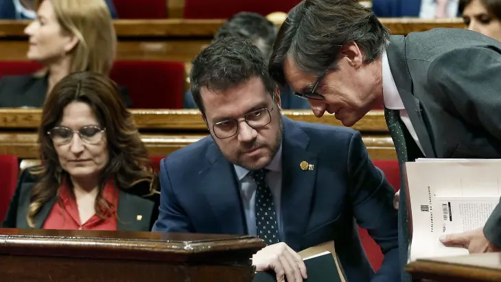 Pere Aragon&egrave;s, expresidente del Govern catal&aacute;n; y el l&iacute;der del PSC as&iacute; como actual presidente del Gorven, Salvador Illa. / RR SS.
