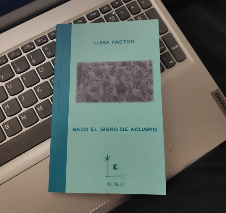 Bajo el signo de Acuario./ Mundiario