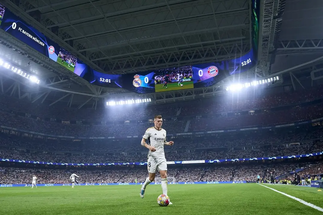Toni Kroos en el Santiago Bernab&eacute;u. / @realmadrid