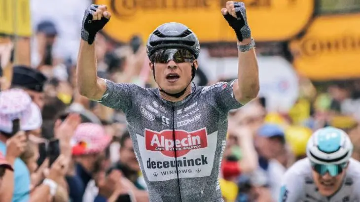 Philipsen celebrando su segunda victoria en el Tour de Francia 2024./  @letour