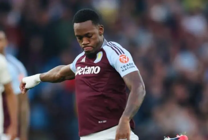 Jhon Dur&aacute;n, delantero del Aston Villa. / @AVFCofficial