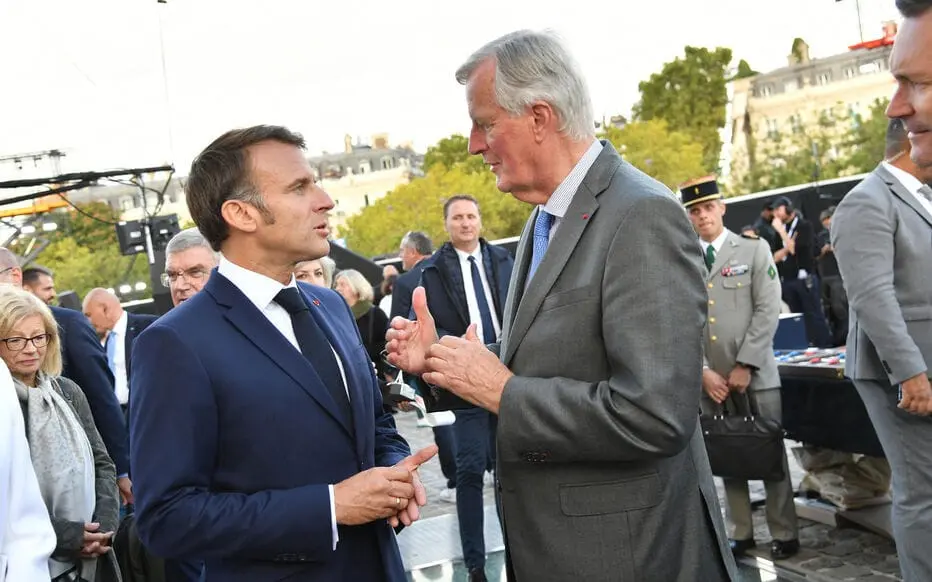 Emmanuel Macron, presidente de Francia, y Michel Barnier, primer ministro. / RR.SS