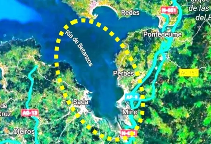 Localizaci&oacute;n del trabajo con los alemanes. Se llev&oacute; a cabo, a bordo de una balsa, en la zona de la r&iacute;a marcada en amarillo sobre la captura de pantalla. / Google Maps.