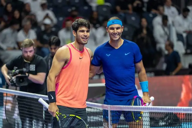 Carlos Alcaraz y Rafael Nadal. /  @RiyadhSeason