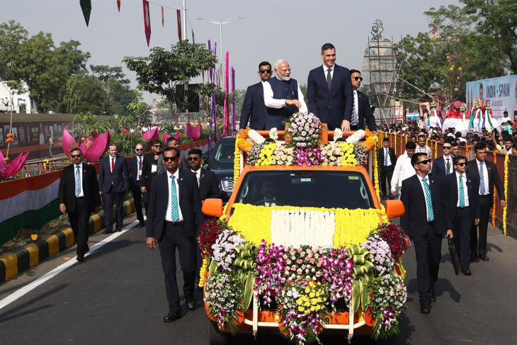Pedro S&aacute;nchez y Narendra Modi, primer ministro indio en Vadorada, Guayarat, India. / La Moncloa