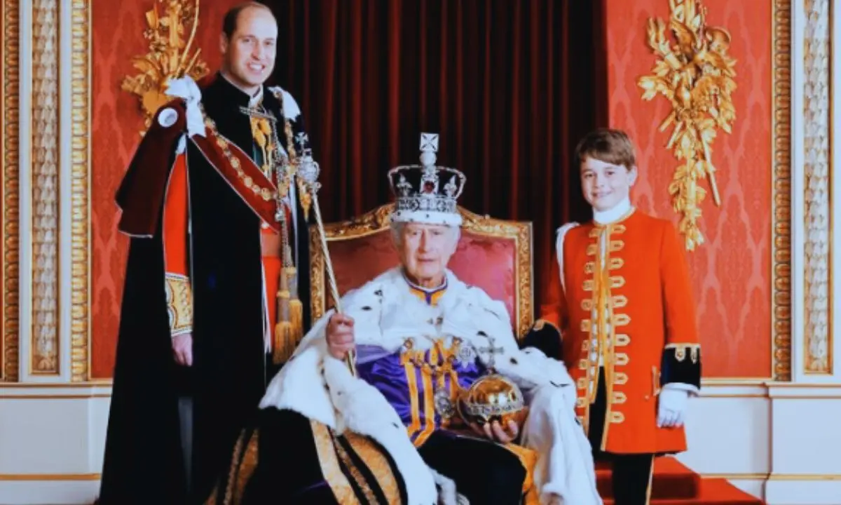 El Rey Carlos III, el pr&iacute;ncipe Guillermo de Gales y el pr&iacute;ncipe George de Gales. / @theroyalfamily.