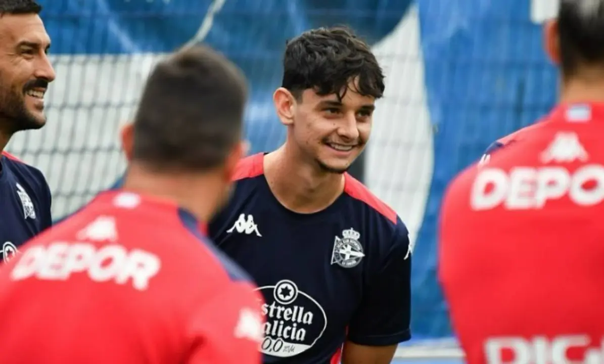 Charlie Pati&ntilde;o, futbolista del Deportivo de La Coru&ntilde;a. /  @rcdeportivo
