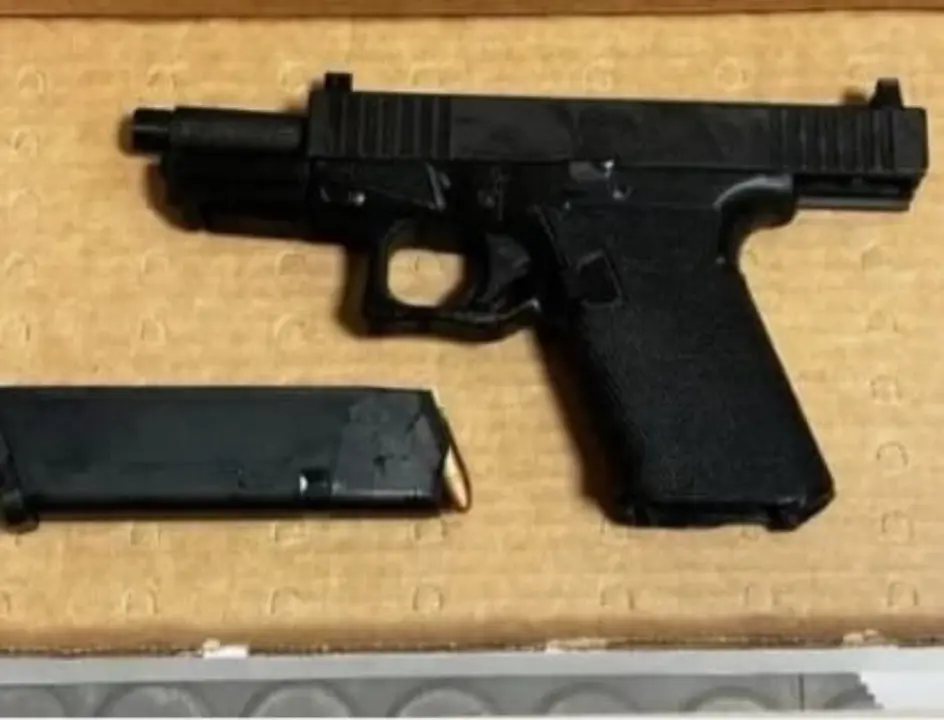 "Arma fantasma" atribuida a Luigi Mangione y de fabricaci&oacute;n con tecnolog&iacute;a 3D. / Polic&iacute;a de Nueva York