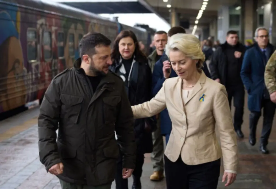 Volod&iacute;mir Zelenski, presidente de Ucrania y Ursula von der Leyen, presidenta de la Comisi&oacute;n Europea. / Consejo Europeo