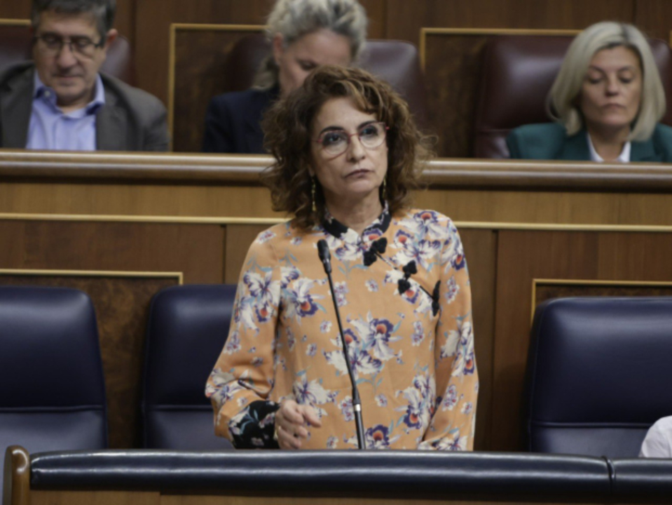 La vicepresidenta primera y ministra de Hacienda, Mar&iacute;a Jes&uacute;s Montero, en el Congreso. / @Congreso_E