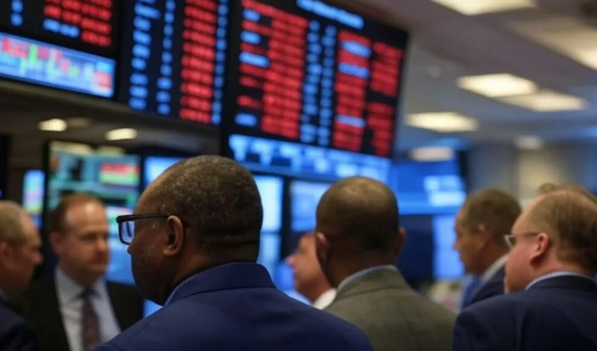 Representaci&oacute;n de Wall Street con pantallas mostrando n&uacute;meros en rojo. / Mundiario.