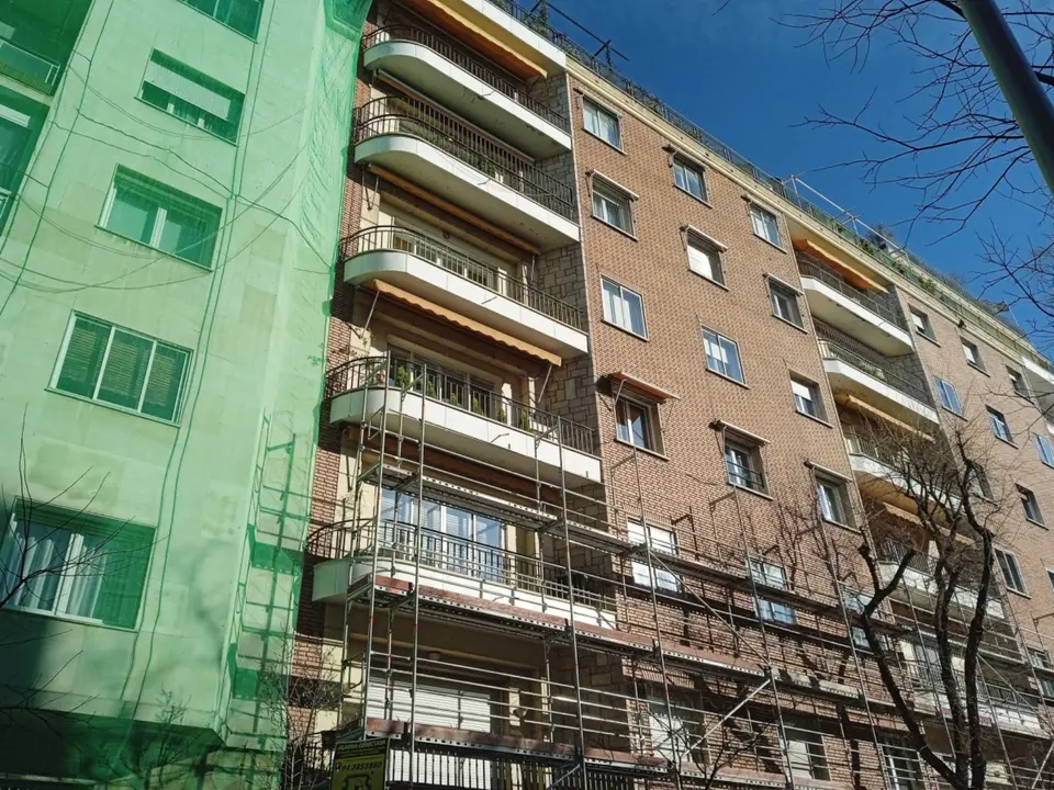 Rehabilitaci&oacute;n de viviendas en Espa&ntilde;a. / RR SS.