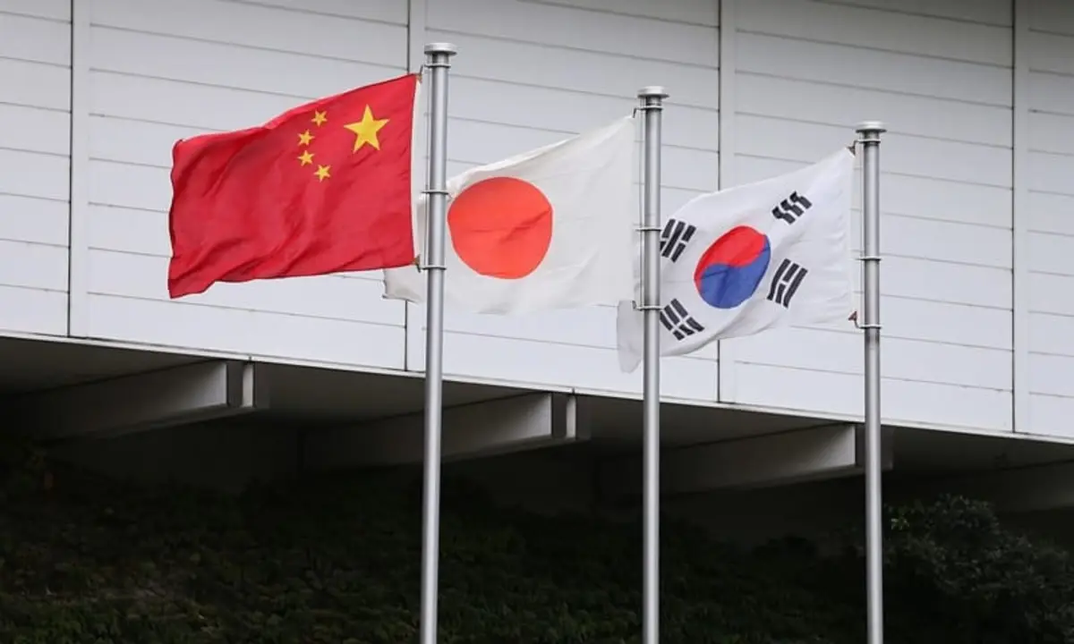 Banderas de China, Jap&oacute;n y Corea del Sur. / CGTN