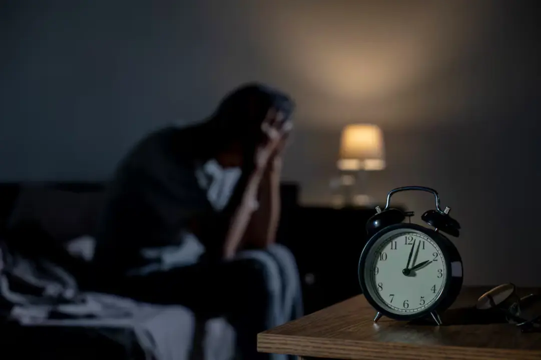 Un hombre con insomnio. / RR SS.