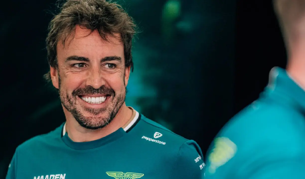 Fernando Alonso, piloto de F1. / @astonmartinf1
