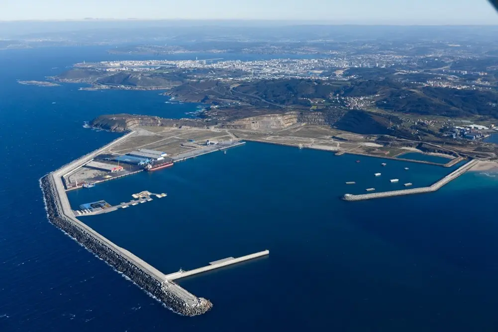 Puerto Exterior de A Coru&ntilde;a. / Mundiario