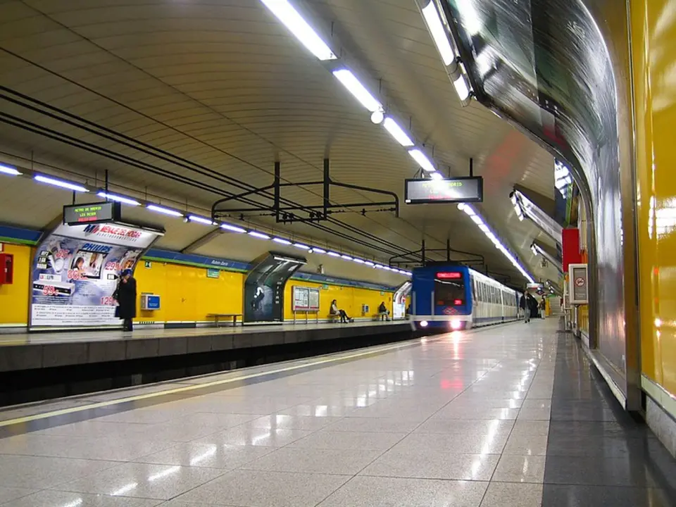 Estaci&oacute;n Rub&eacute;n Dar&iacute;o del metro de Madrid. / Fernando Carmona - Flickr.com - Wikimedia Commons